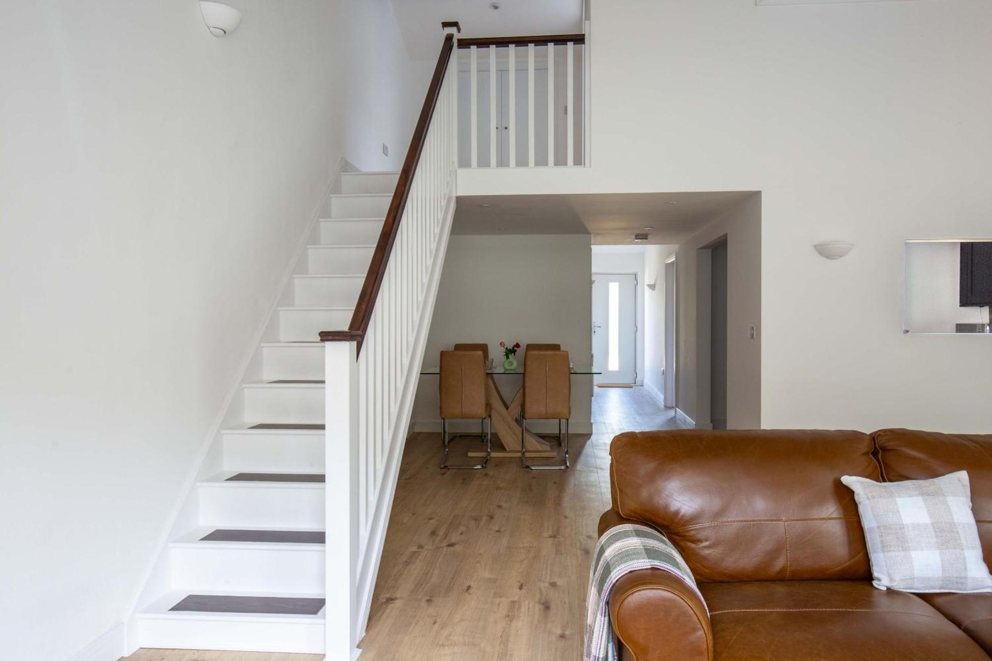 Ascot Cottage Сайърънсестър Екстериор снимка