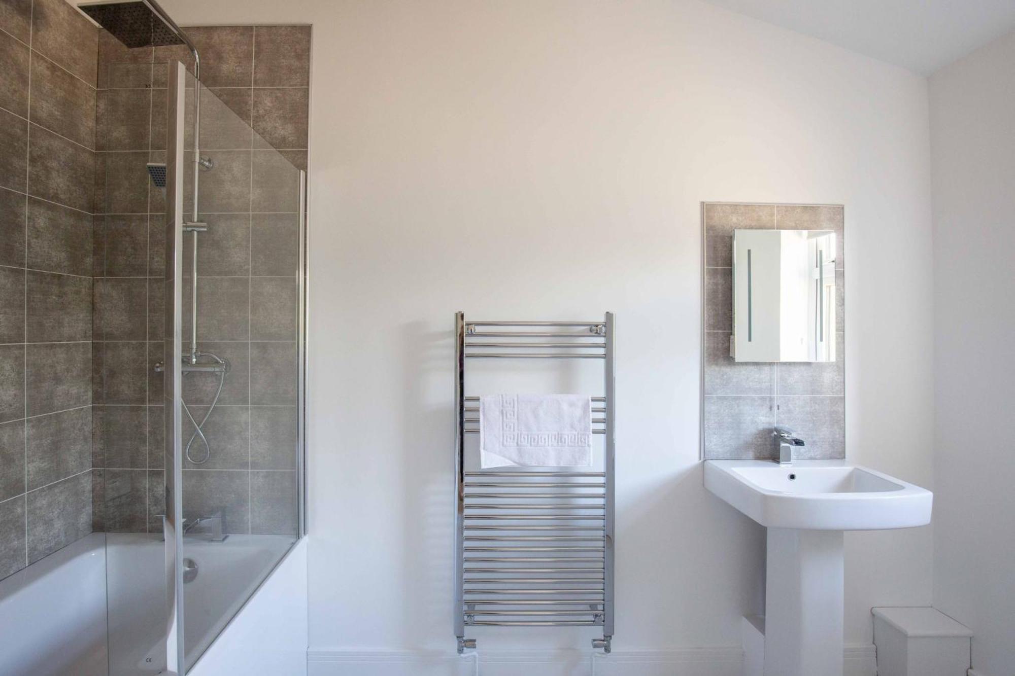 Ascot Cottage Сайърънсестър Екстериор снимка
